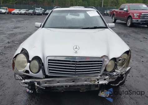 1999 Mercedes-Benz E 320 Awd z USA, uszkodzony, nr VIN WDBJH82F9XX022849